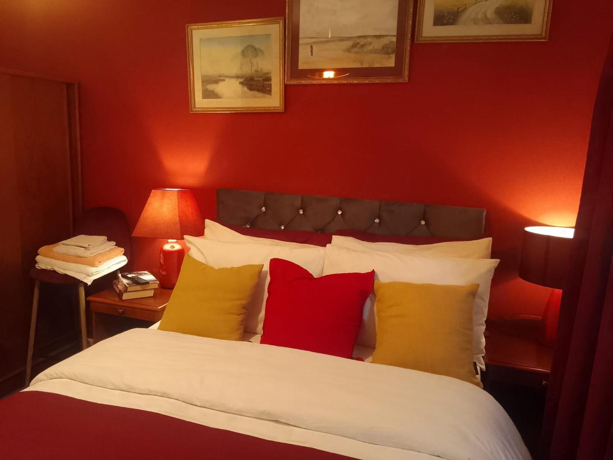 Ideal & Inviting 4 Bedroom Apartment *