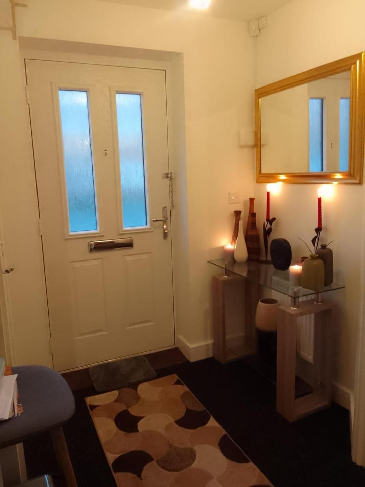 Ideal & Inviting 4 Bedroom Apartment Walsall